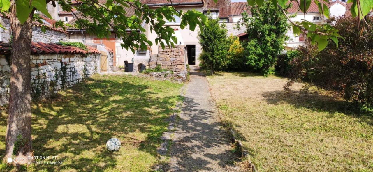 Holiday home Maison De Charme Avec Jardin